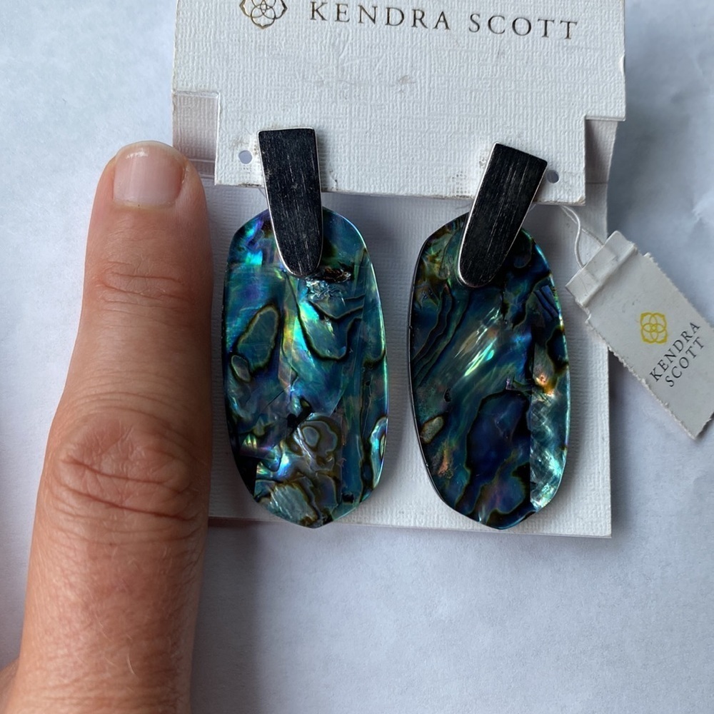 KENDRA Scott Aragon earrings in rhodium silver‎ and abalone - Picture 4 of 5